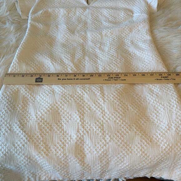 Trina Turk Shift Dress Museum White Eyelet Short Sleeve V-Neck Tunic Size 10 - Picture 11 of 12
